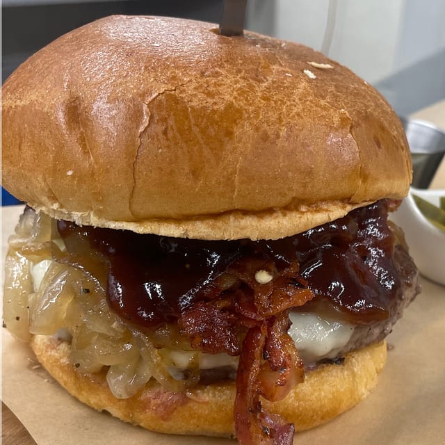 Brunch House Burger.